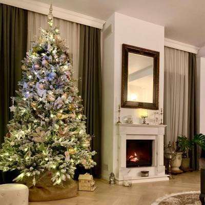 Top 5 moduri de a decora brazii artificiali pentru Crăciun în 2026