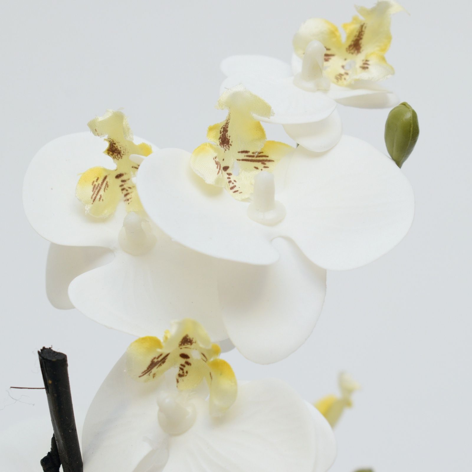Orhidee artificiala Phalaenopsis alba cu aspect 100% natural in vas ceramic, 30 cm