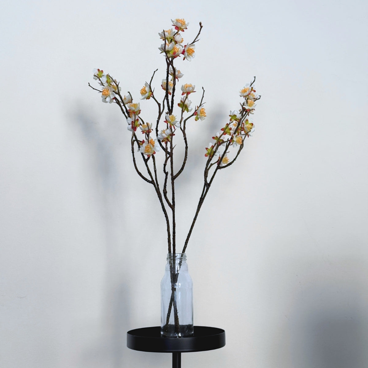 Set 3 crengute de prun artificiale cu flori albe, 56 cm