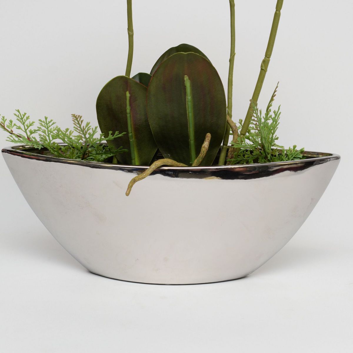 Orhidee artificiala alb-vernil in vas ceramic argintiu, 54 cm