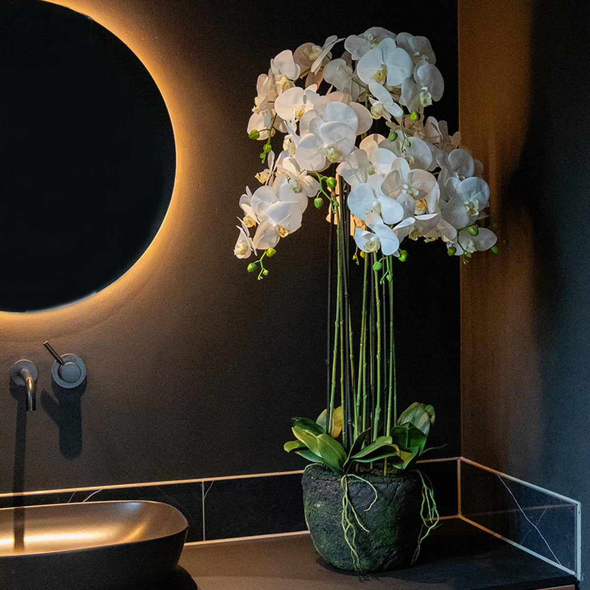 Orhidee artificiala alba cu aspect natural, in bila de pamant, 110 cm
