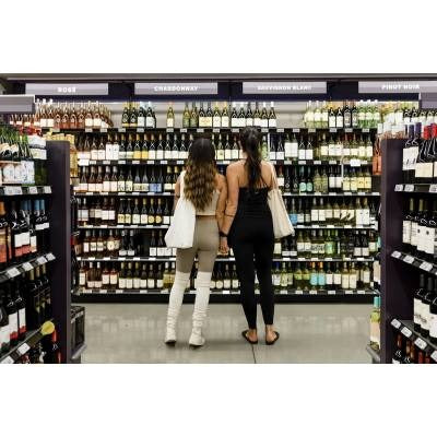 7 idei de cadouri pentru iubitorii de vin