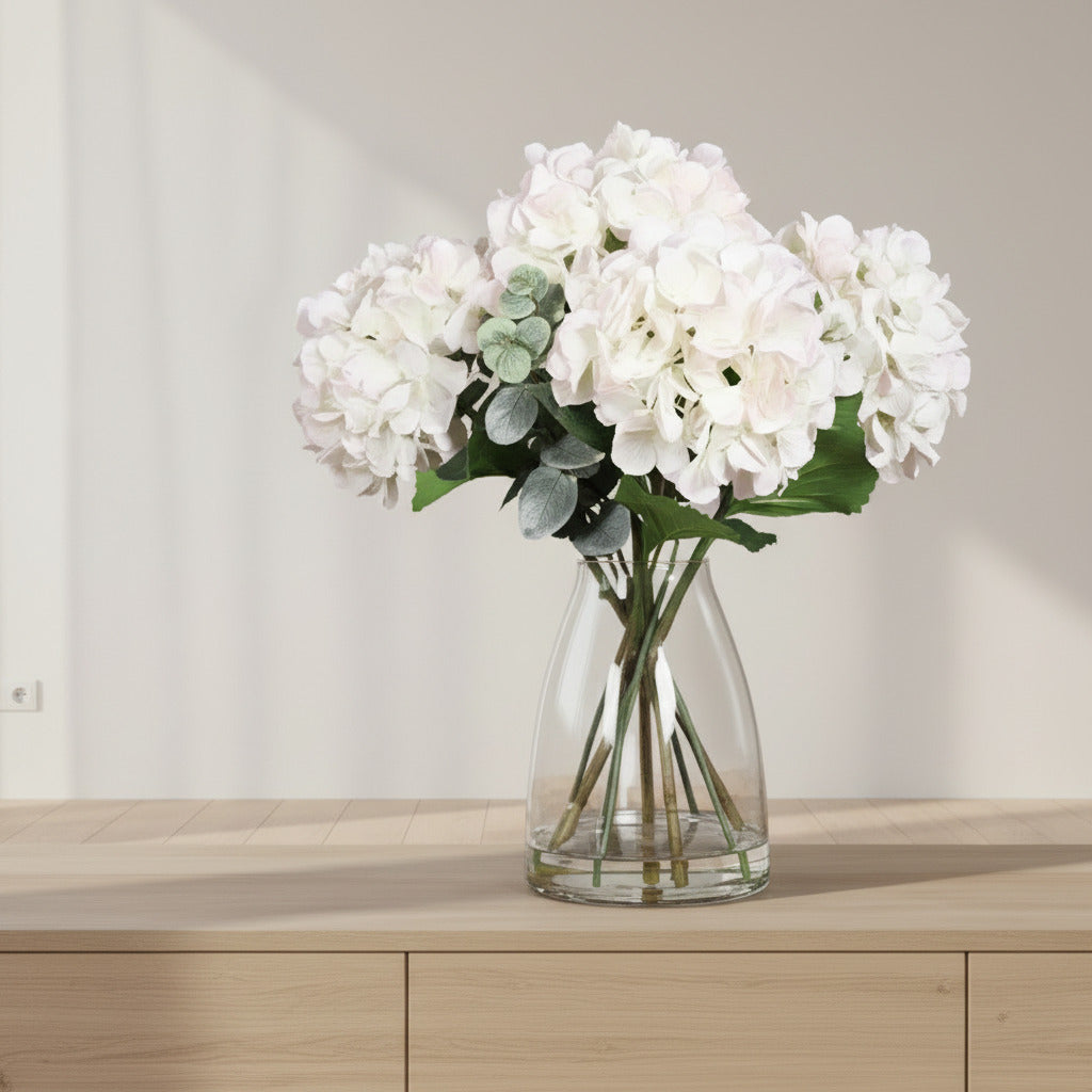 Aranjament premium rosee cu hortensie si eucalipt in vas de sticla cu apa artificiala, 40 cm