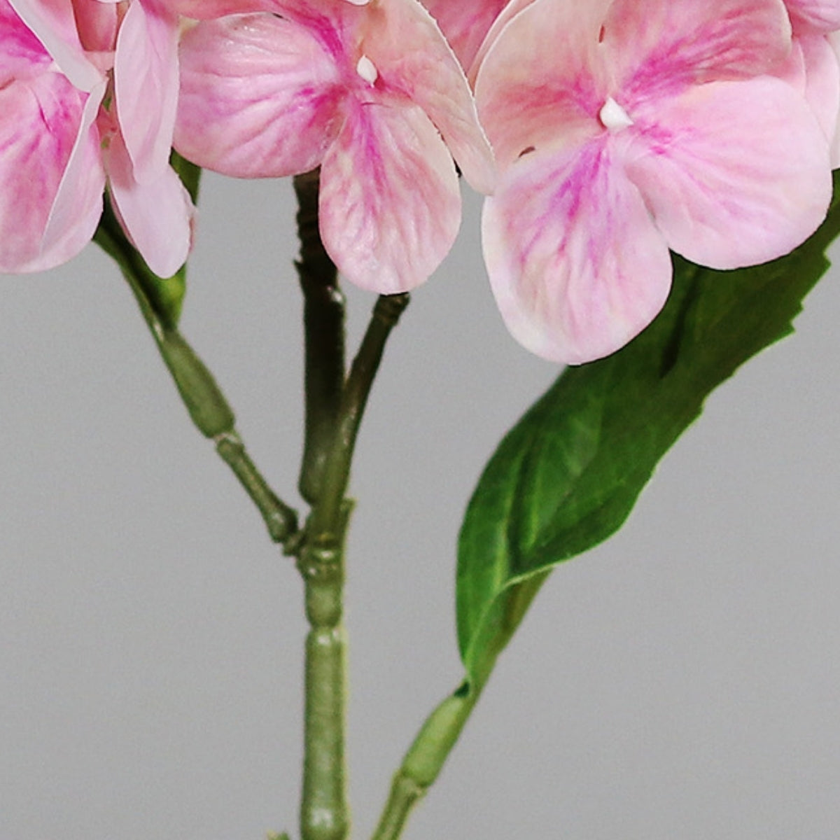 Hortensie artificiala la fir, culoare roz, 32 cm
