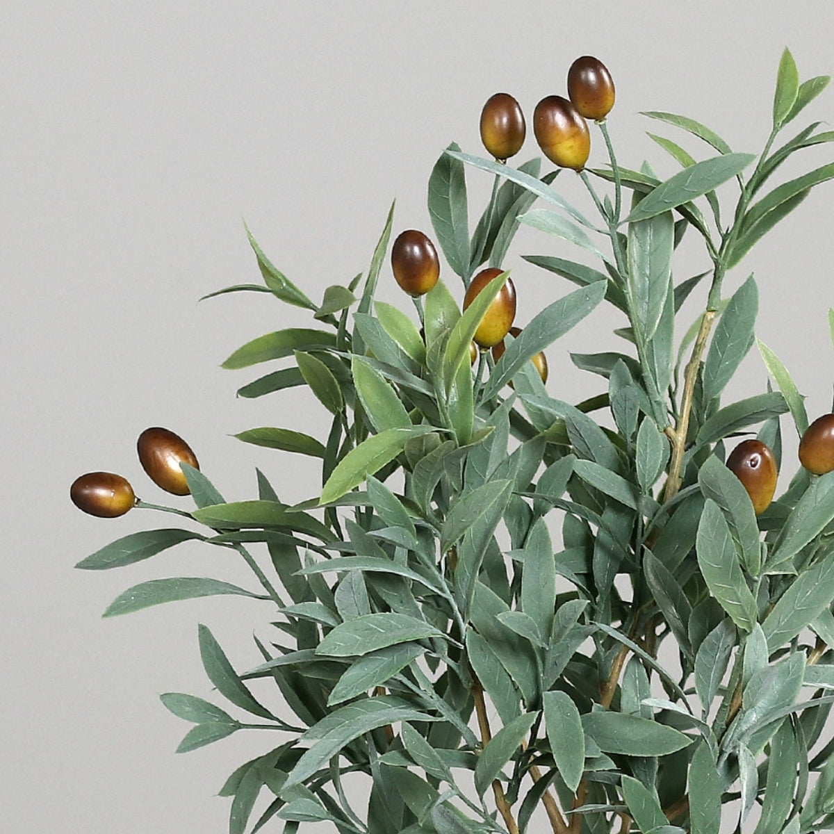 Planta decorativa, maslin artificial cu fructe, in ghiveci ceramic gri, 48 cm
