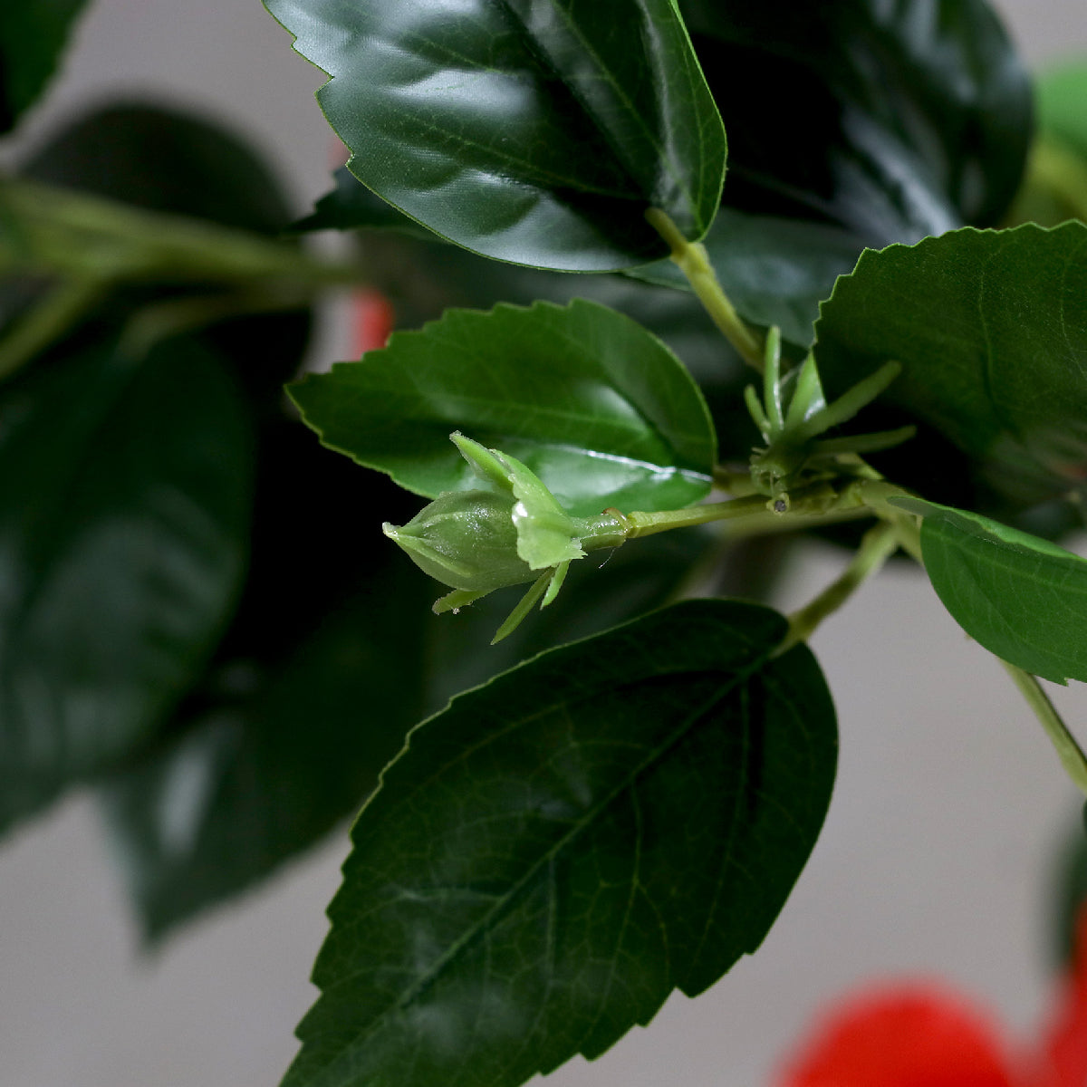 Planta decorativa trandafir japonez artificial rosu in ghiveci de plastic, 120 cm