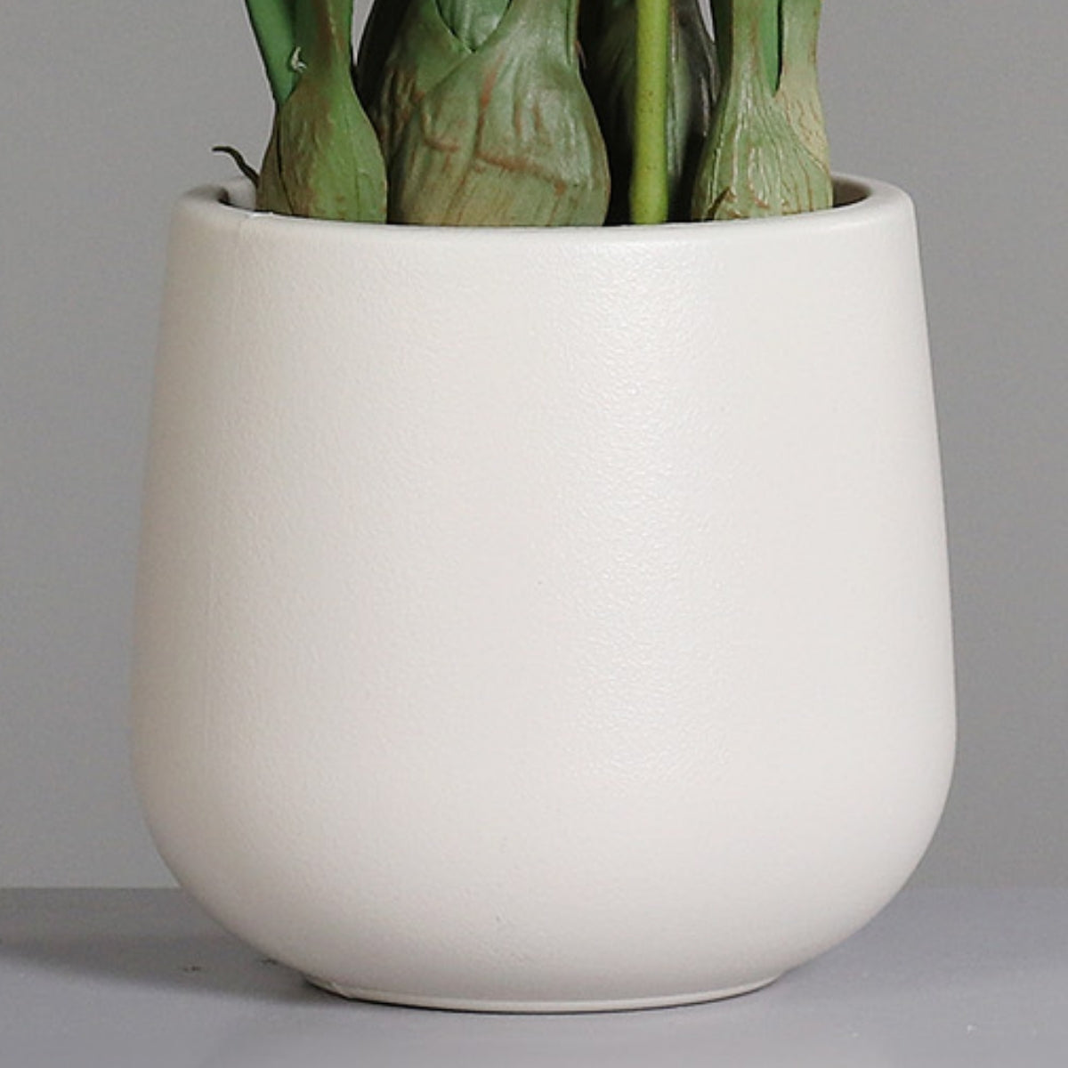 Aranjament cu orhidee artificiala Cymbidium alba in vas de plastic, 100 cm