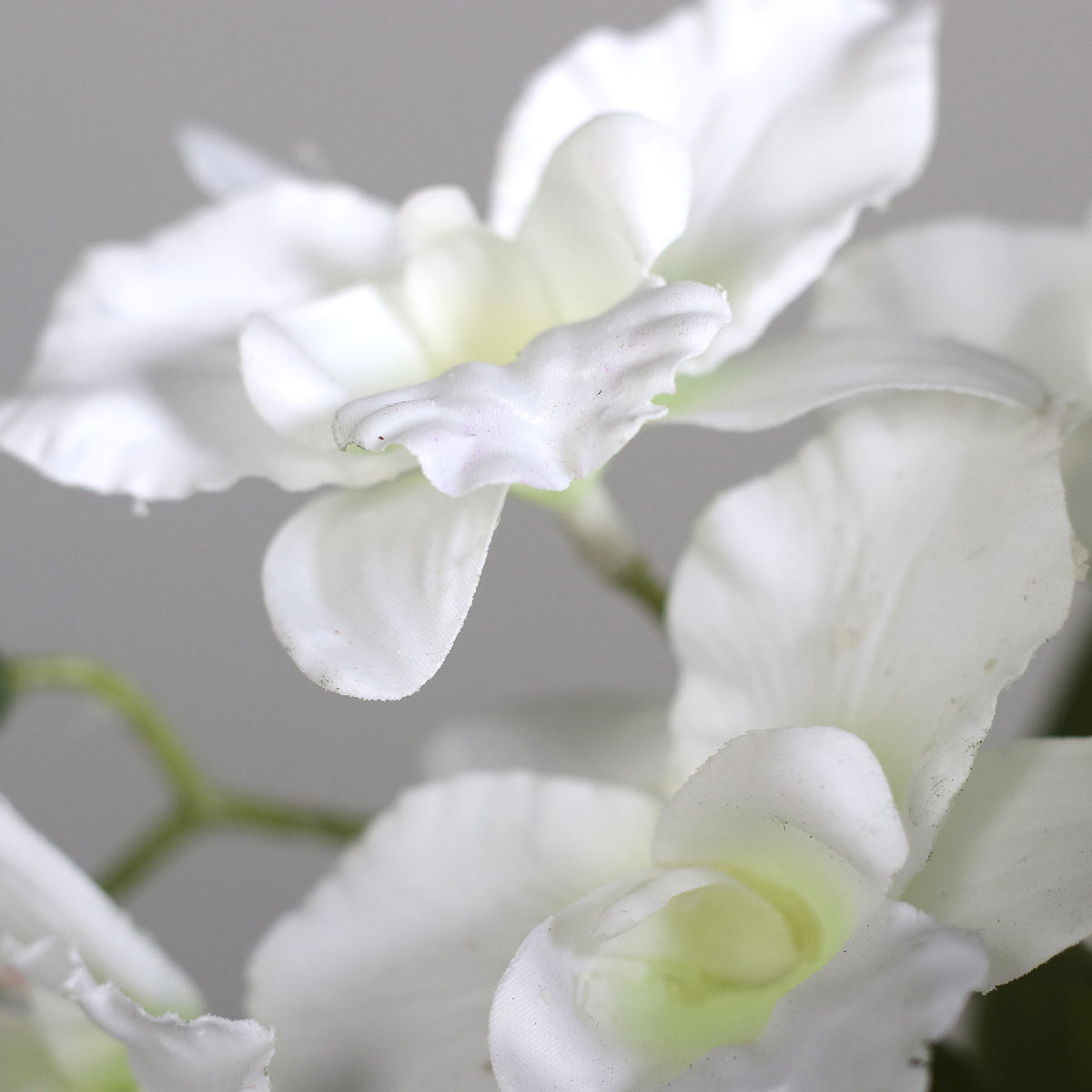 Aranjament cu orhidee artificiala Dendrobium alba in vas ceramic, 47 cm