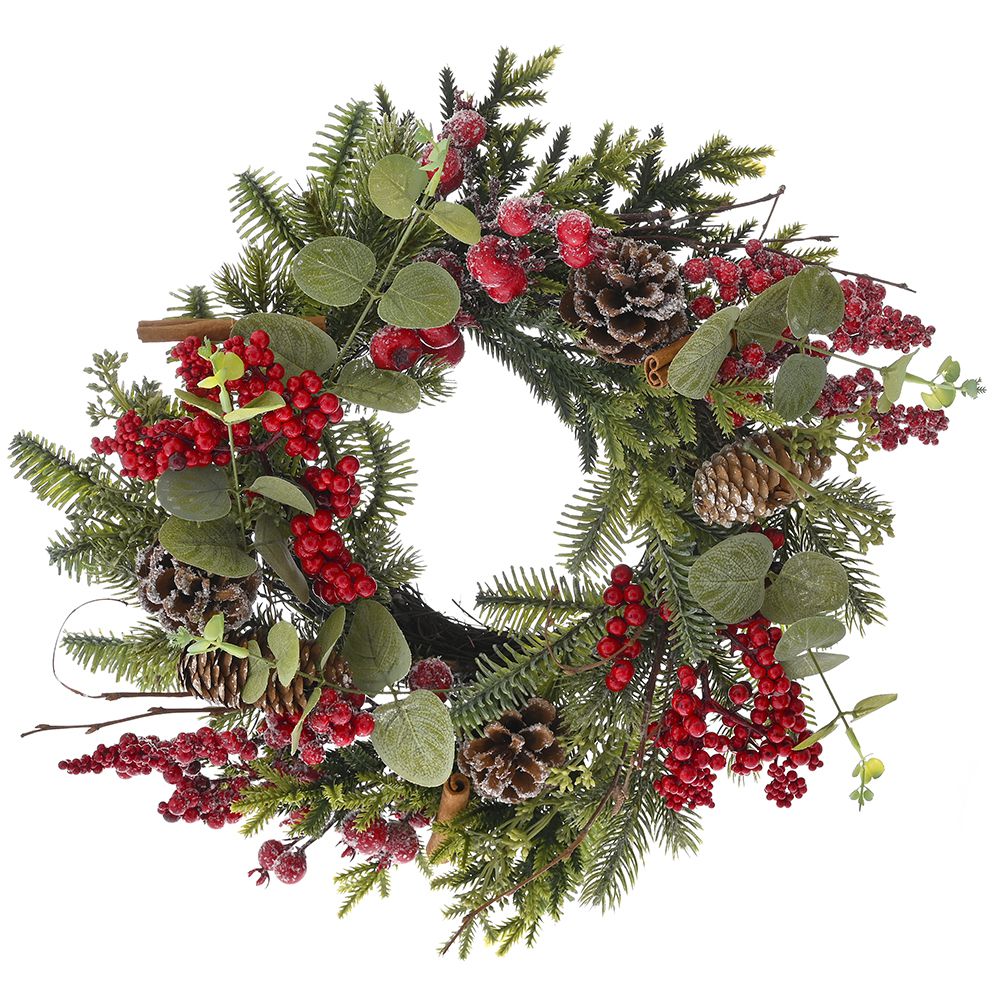 Coronita de brad artificial cu conuri merisoare rosii si batoane de scortisoara pentru decor de Craciun