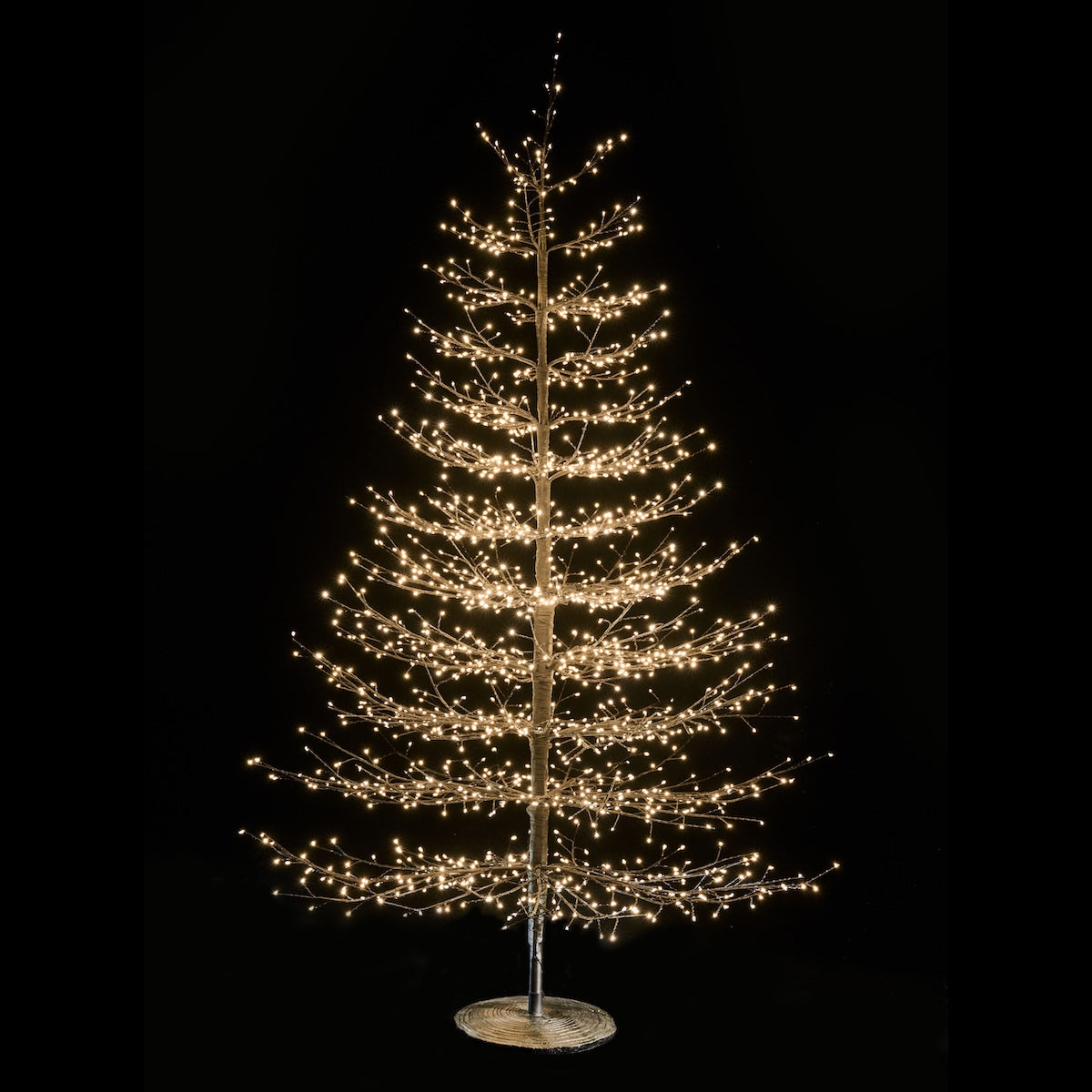 Copac luminos in forma de brad cu o mie noua sute patruzeci leduri aprinse si inaltime de o suta optzeci centimetri pentru decor de Craciun