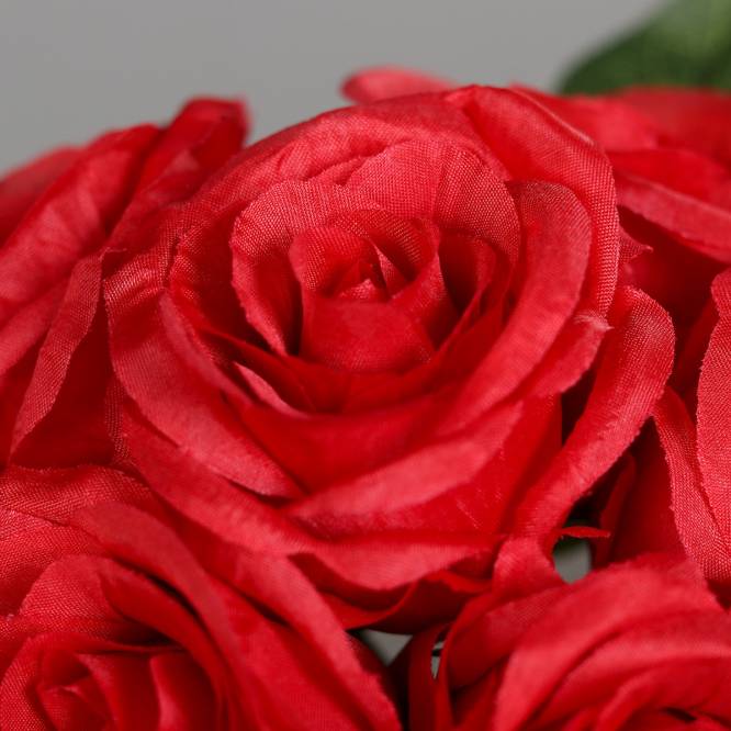 Buchet de 6 trandafiri artificiali rosii 27 cm
